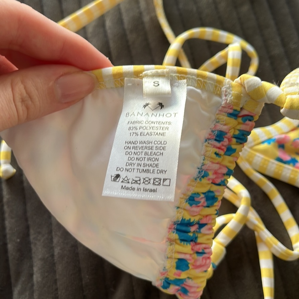 Bananhot Camila Bikini Top & Bottoms in S - Picture 4 of 6